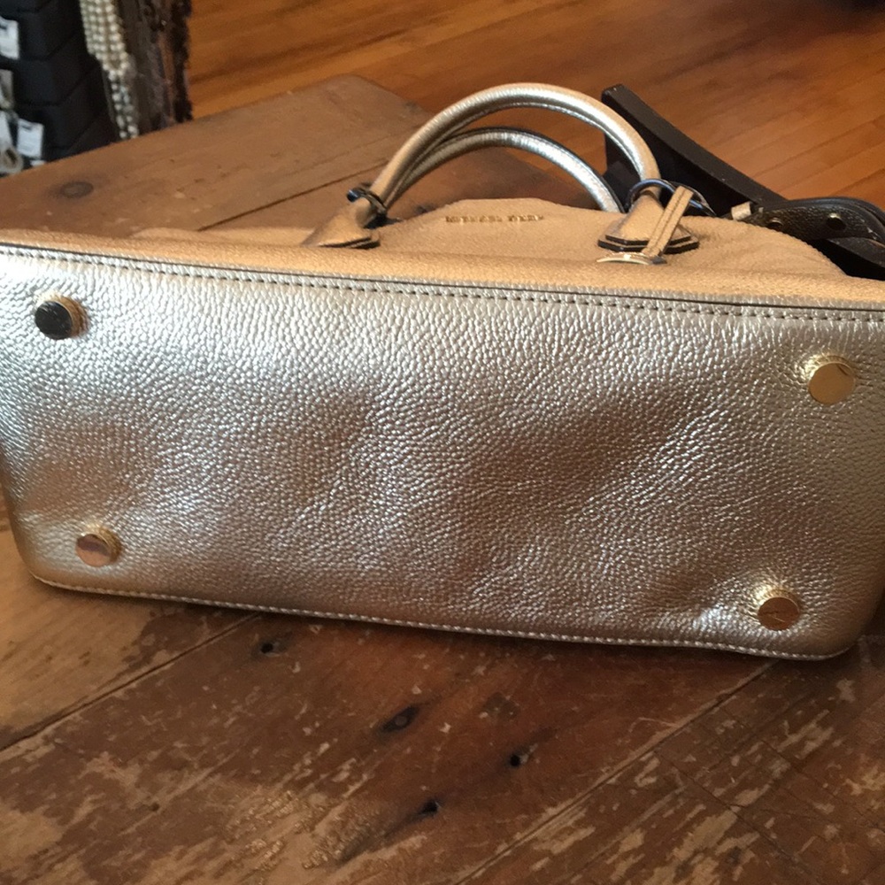 Gold Michael Kors tote - Picture 4 of 5